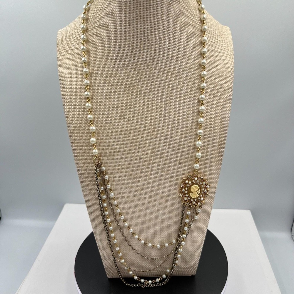 Vintage Spring Street Cameo Multi-Strand Faux Pearl Necklace & Earrings Set